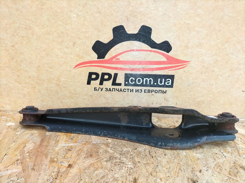 Mitsubishi Eclipse Cross 17- рычаг задний нижний правый / левый