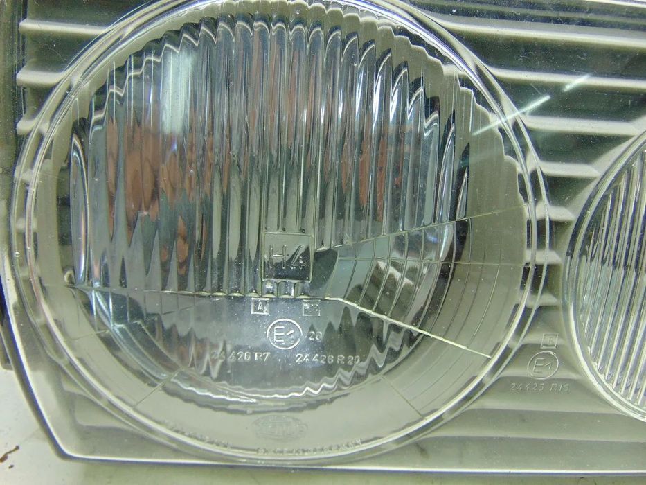 Mercedes W123 faróis
