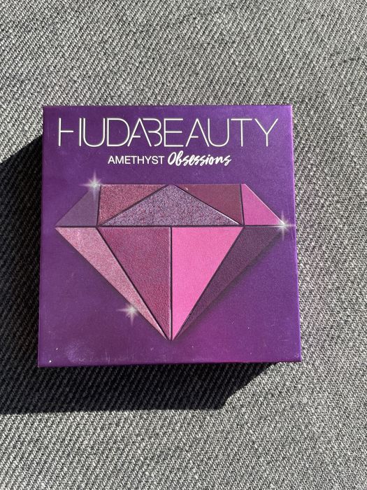 Huda beauty paleta Amethyst obsessions