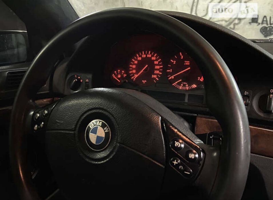 Бмв е39 528 TU .