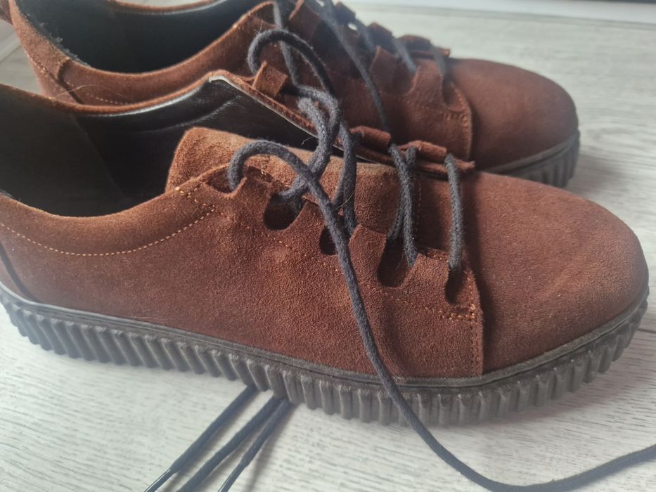 Buty trampki Venezia 40
