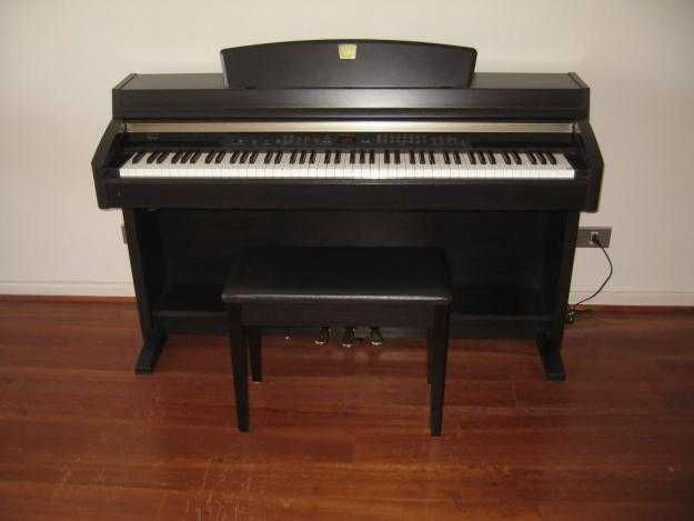 Piano Digital Yamaha Clavinova