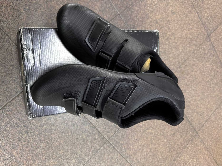 Sapatos de Ciclismo Estrada DMT R6