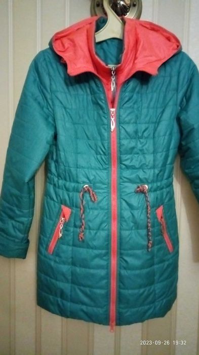 Куртка осіння для дівчинки, 40.