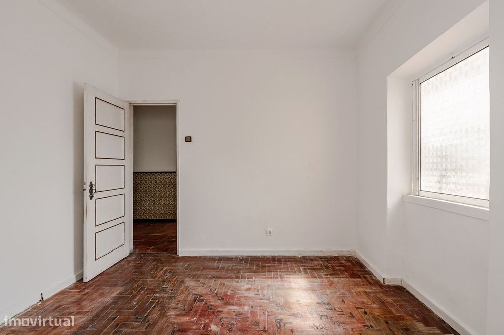 Apartamento T2 à venda na Rua General Humberto Delgado