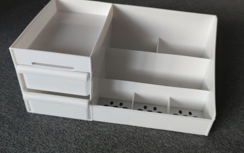 Oraganizer na kosmetyki