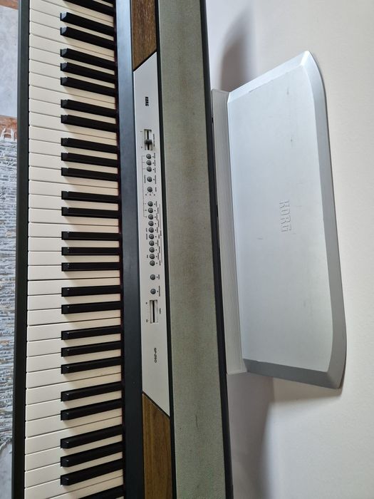 Piano Digital Korg SP-250