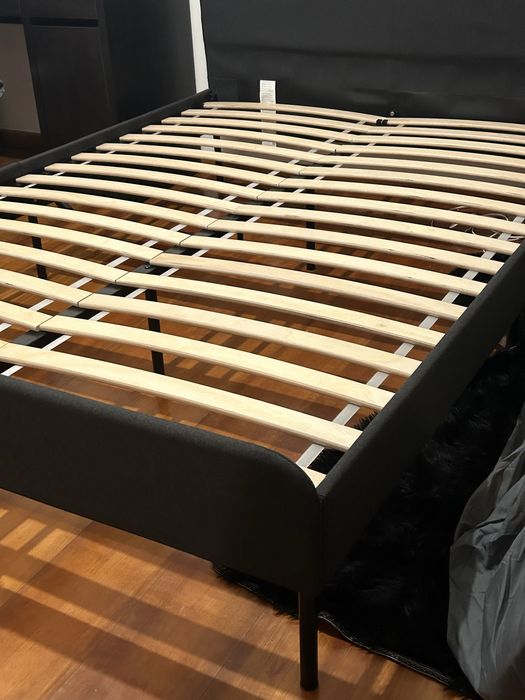 Cama de casal ikea