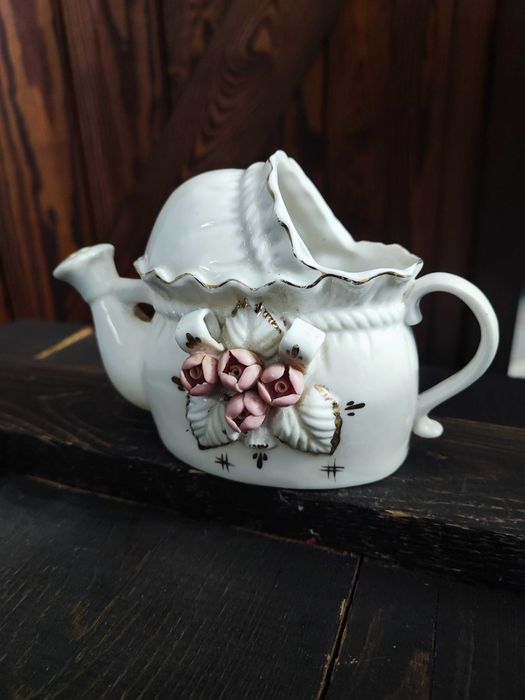 Ceramiczna konewka ozdobna