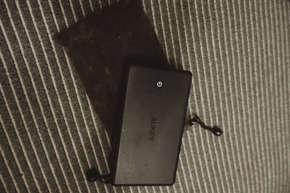 Power Bank Aukey PB-T11  30000mAh 5.4A 2xUSB Quick Charge 3.0