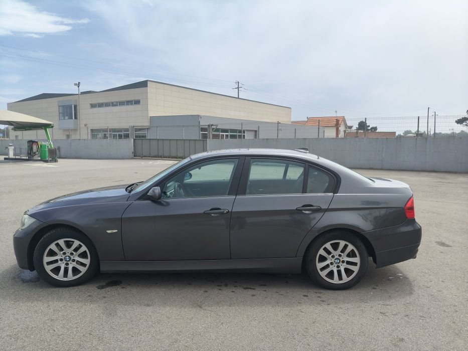 BMW e90 316i  bom estado