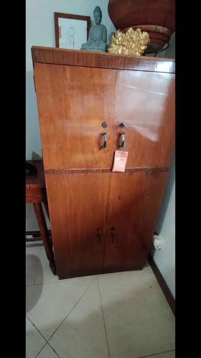 Armário/bar original "Art Deco", acabamento a goma-laca