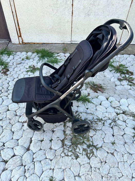 Продам візочок прогулянковий Carello Nova