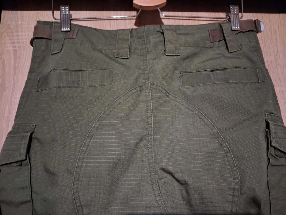 Spodnie khaki wojskowe