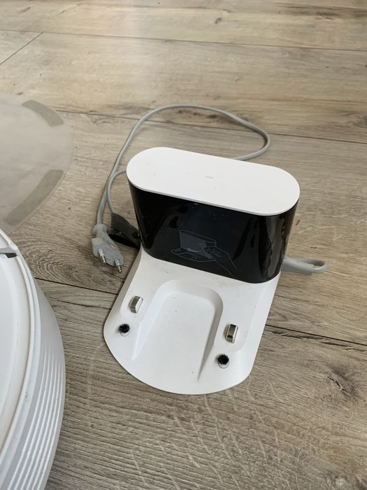 Roborock z ladowaniem