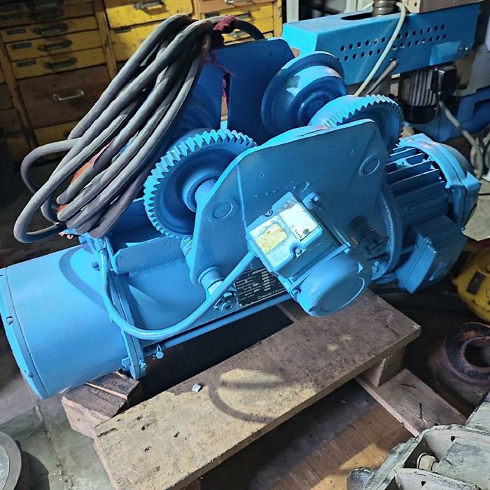 Продам лебёдки тельфер 1т 2т 3т 5т кран балки тележки бу