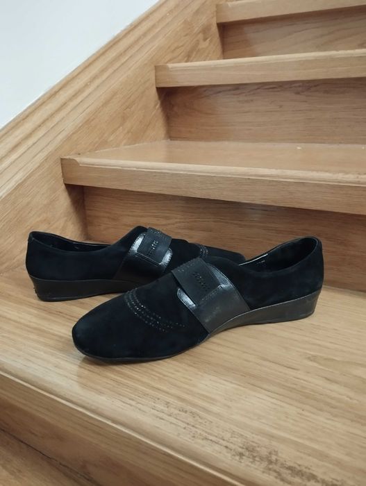 Продаю туфлі без каблука!