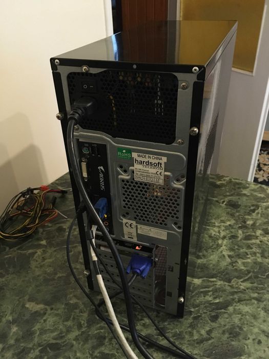 Komputer Ryzen 5 1600 , b450 Aorus elitę , 8 ram, ssdd