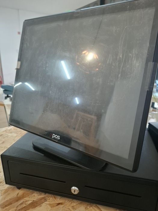 Vendo sistema POS completo, ideal para comércio, café, restaurante