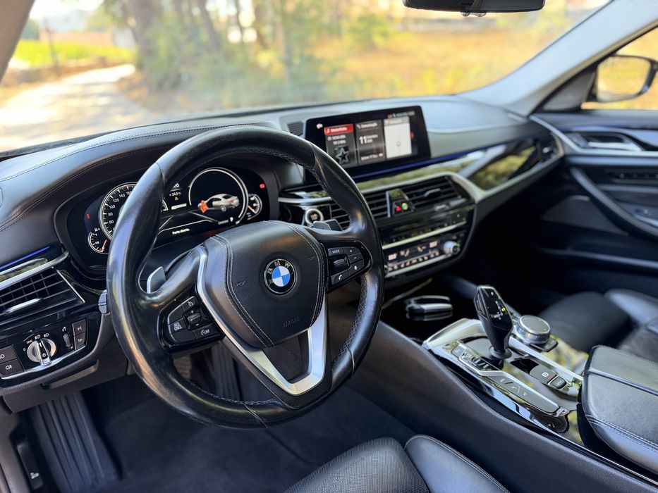 BMW 530e G30 Hibrido Plug-in Full M5 (Iva dedutivel)