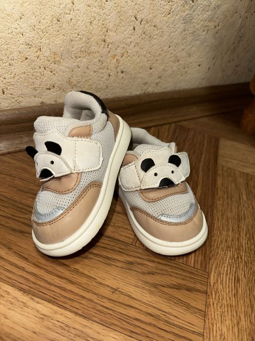 Кросівки дитячі