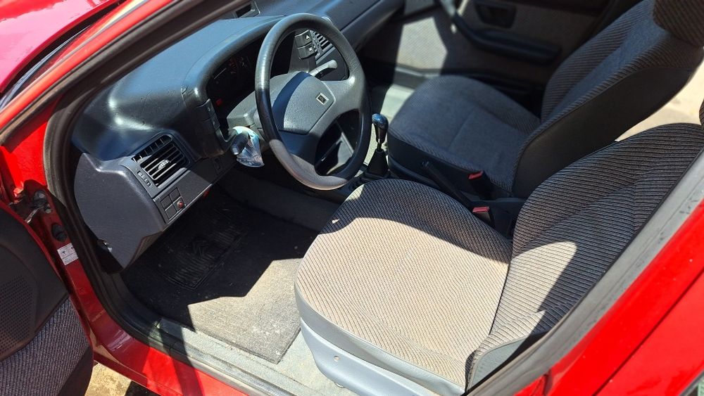 Veículo Citroën ZX em excelente estado
