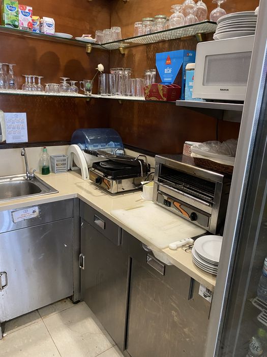 Vitrines + mesas + cadeiras