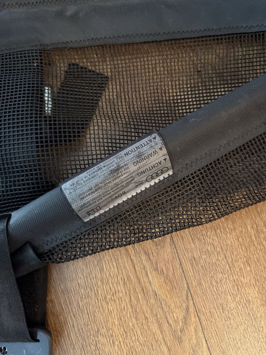 Перегородка до Audi e-tron