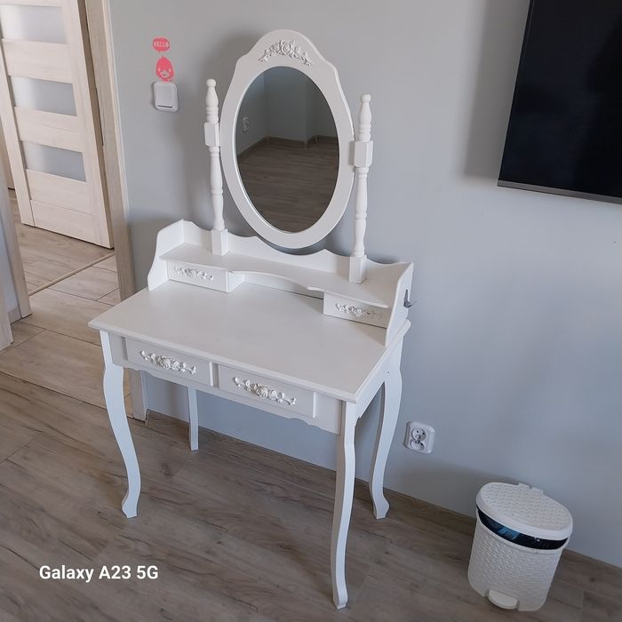 TOALETKA biała z szufladami