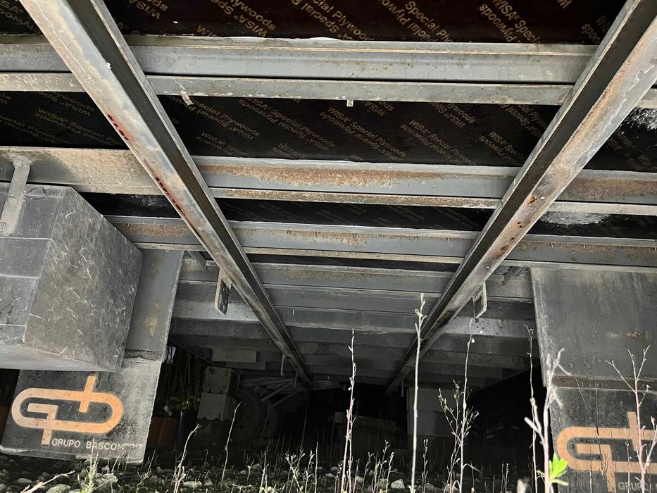 Caixa de carga - Carroçaria Mitsubishi Canter 659 taipais em alumínio