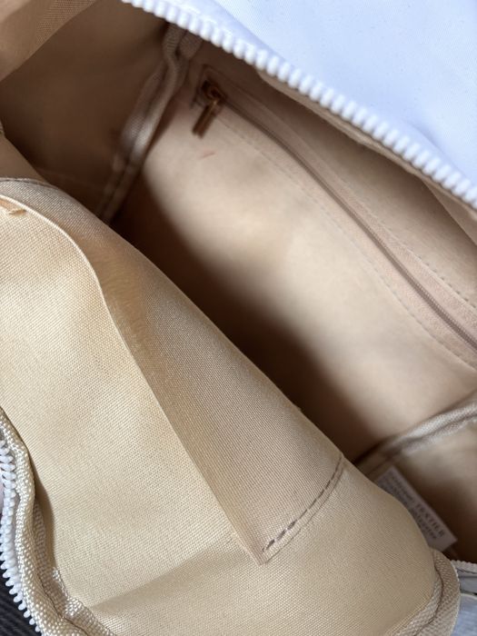 Mochola nova de cor Branca.