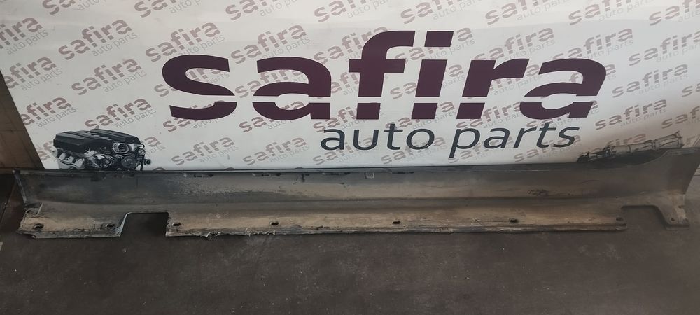 Embaladeira Direita BMW 5 - 51777178122