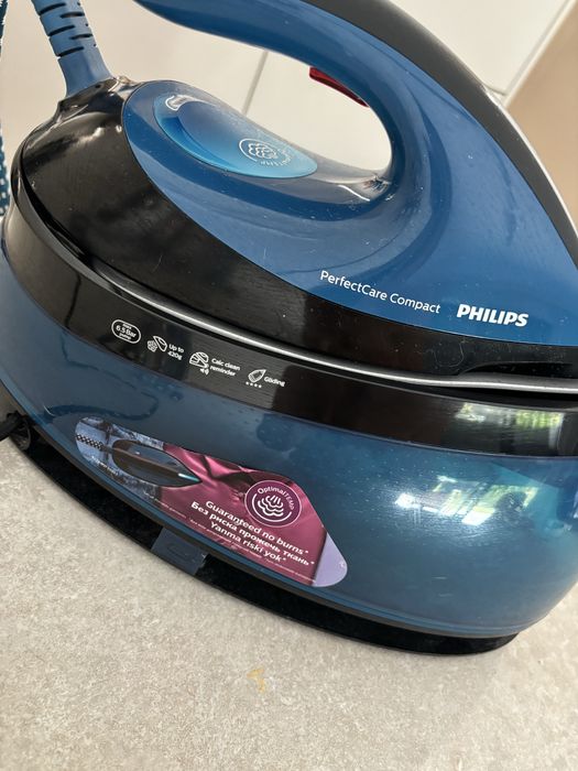 Philips Żelazko z generatorem pary PerfectCare Compact GC7846/80