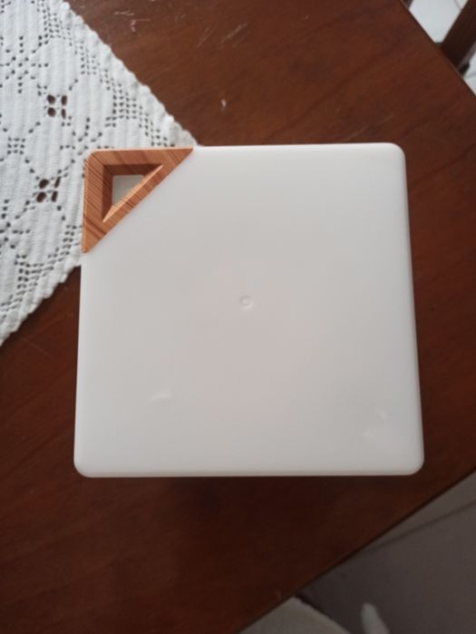 Difusor de óleos essenciais/ humidificador de ambiente