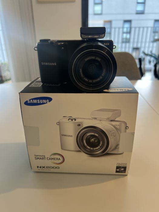 Maquina fotografica samsung NX2000