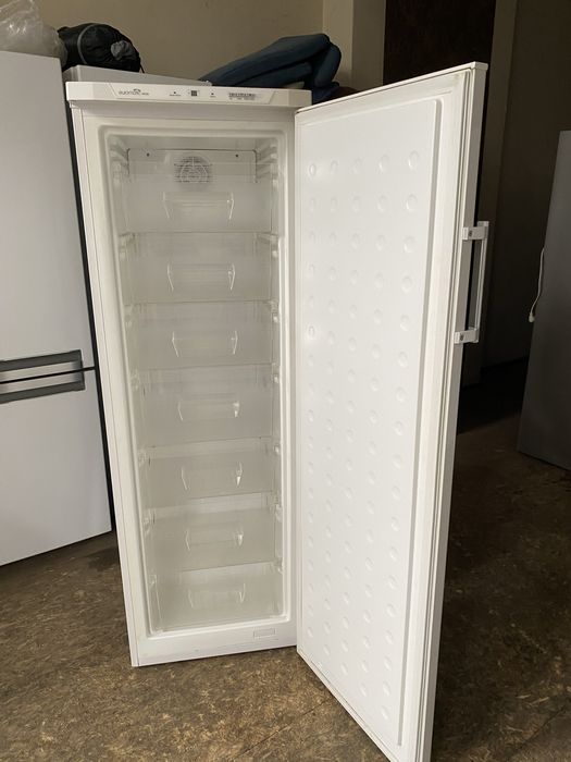 Zamrażarka EUROMATIC 230 litrow  No Frost Gwarancja