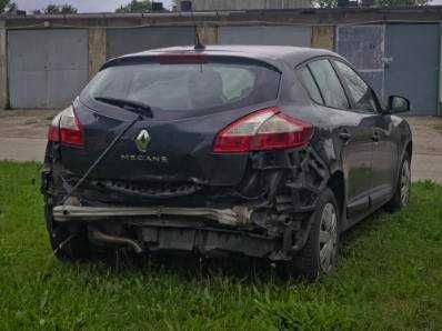 Renault Megane |||  Hatchback 2011 - 1.6 Benzyna - 160 tys. km - Odpala - Poduszki OK - Klima sprawna
