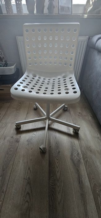 Fotelik biurowy regulowany