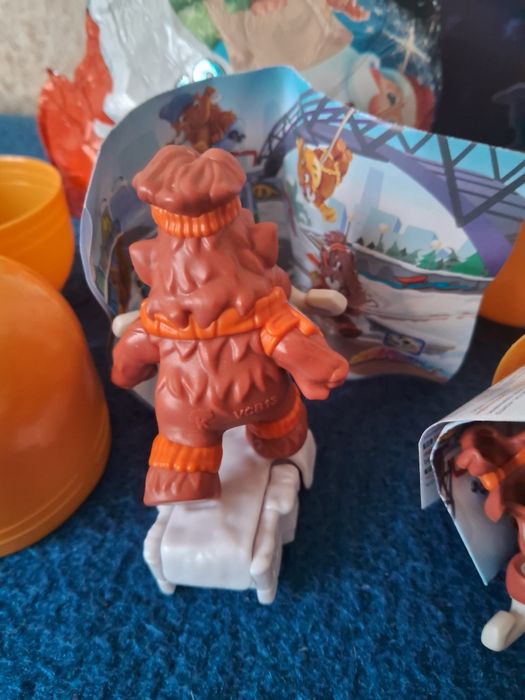 Кіндер максі мамонт  новорічна серія