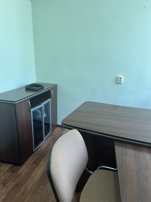Офіс 65 кв м з меблями