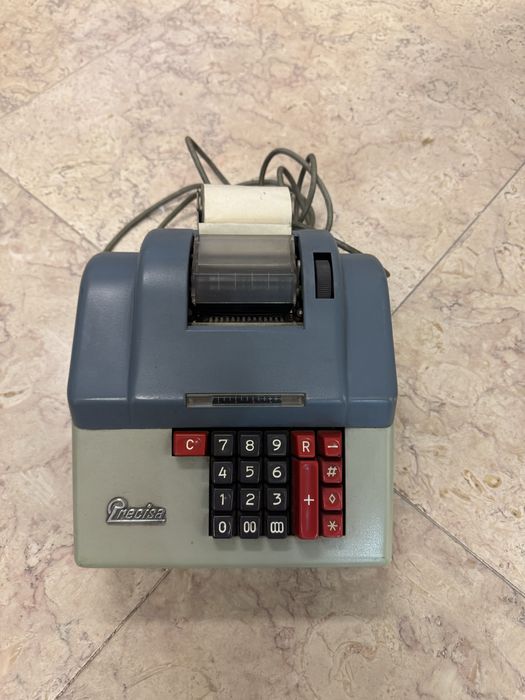 Maquina de calcular antiga