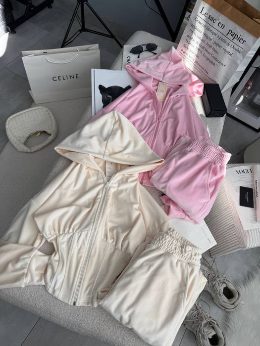 Жіночий костюм/ женский костюм