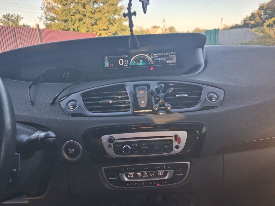 Renault grand scenic