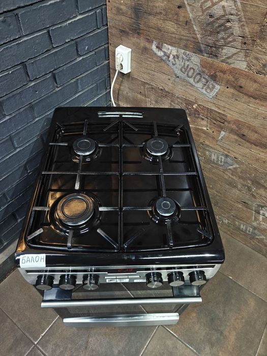 Комбінована плита Amica (газ+електрична духовка). Великий вибір