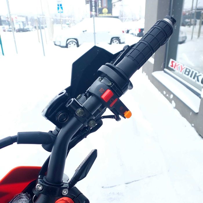 Мотоцикл EXDRIVE ProFactory 250 21/18, 24 к.с. Loncin 171FMM
