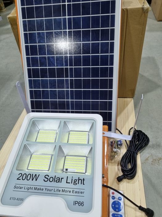 Lampa solarna VÖGLER GmBh 200W neutral, sensor zmierzchu, SMD