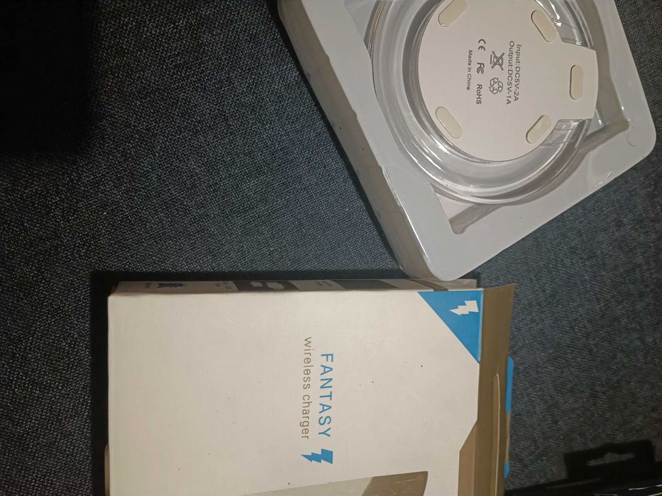 FANTASY wireless charger