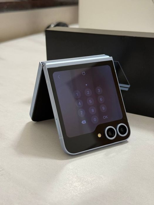 Samsung Galaxy Z Flip 6 12/256 повний комплект