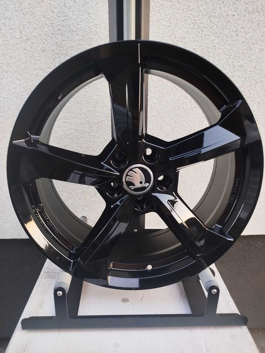 A802# Alufelgi 19" 8J 5x112 ET 45 Skoda Octavia Superb  Karoq, Kodiaq