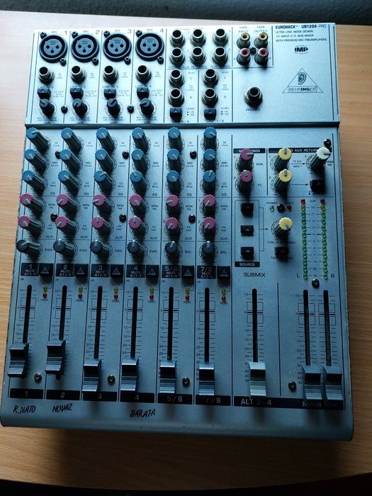 Mesa de mistura behringer eurorack ub1204 pro bom estado
